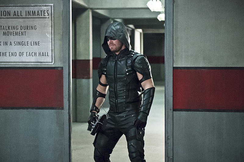 arrow4182 Arrow "Eleven-Fifty-Nine" Preview Images & Extended Trailer