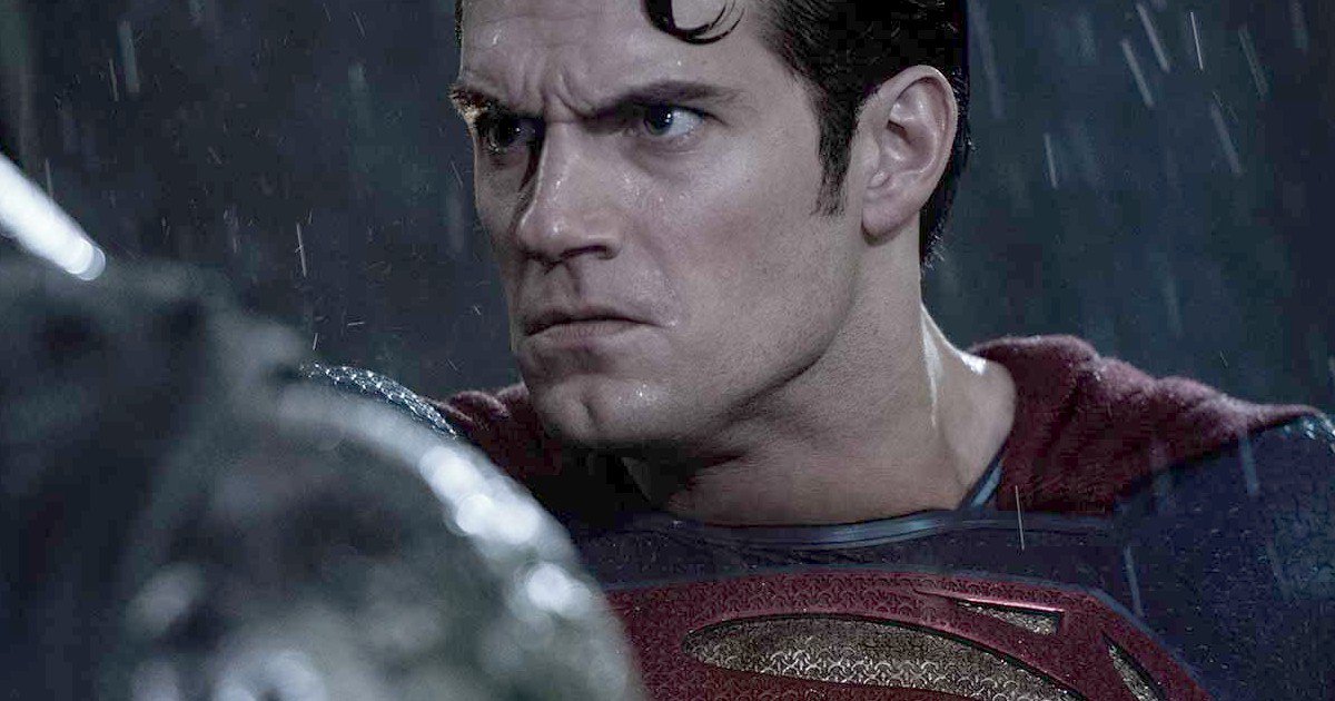 batman vs superman negative reviews Batman Vs. Superman Cast Responds To Negative Reviews