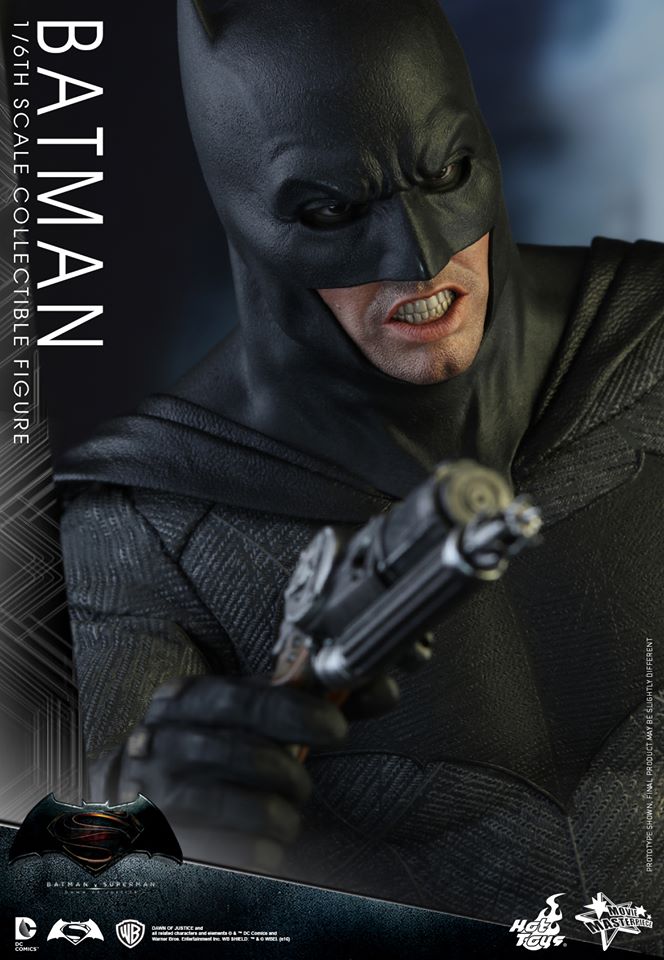 batmanhtbvs18 Batman Vs. Superman Hot Toys Figures Revealed