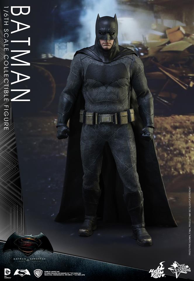 batmanhtbvs7 Batman Vs. Superman Hot Toys Figures Revealed