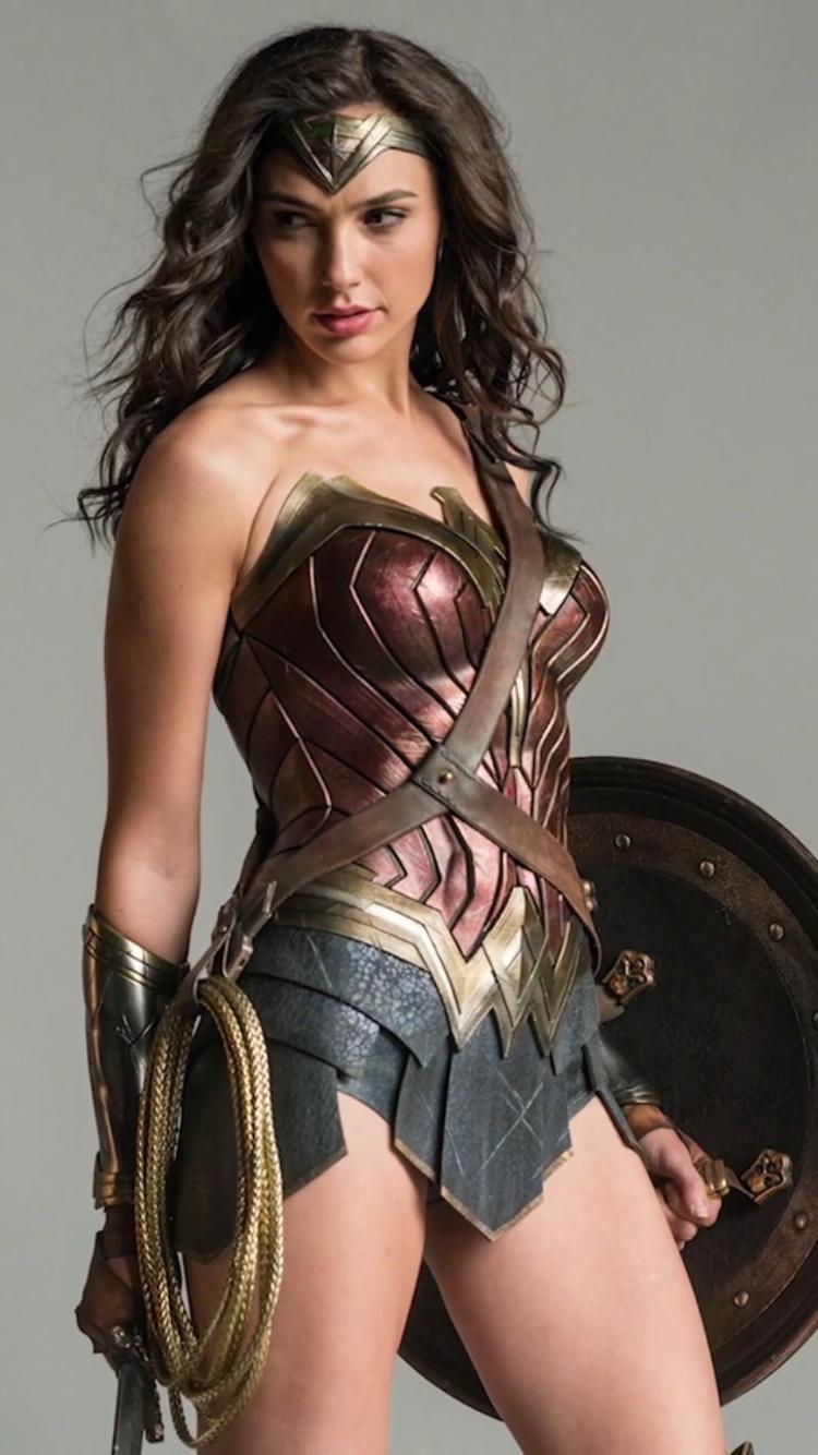 galww Watch: Batman Vs. Superman Wonder Woman #1 Movie Spot